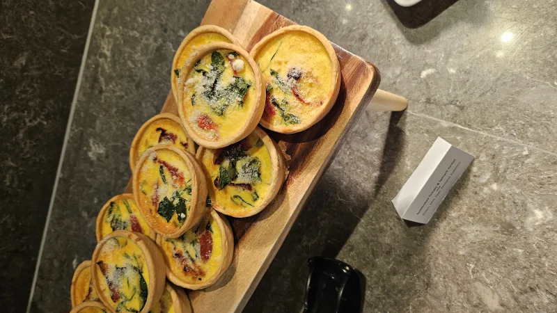 Sunblushed tomato & spinach tartlet mini quiche